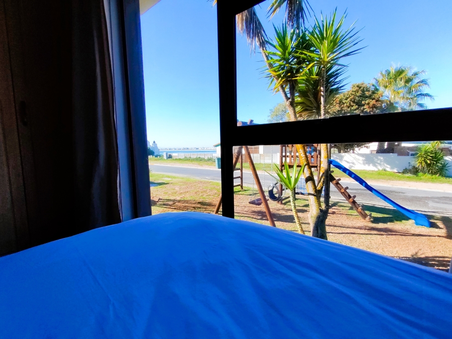 4 Bedroom Property for Sale in Britannia Bay Western Cape